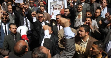 وقفة لمحامى الإسكندرية تنديدًا بمقتل "كريم حمدى"