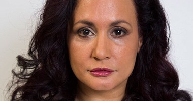 صحيفة بريطانية: سيدة تقاطع الابتسامة لمدة 40 عاما "تجنبا للتجاعيد"