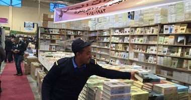 إغلاق جناح"الجمل"بمعرض الكتاب بعد شكوى دار الآداب اللبنانية بتزوير كتب