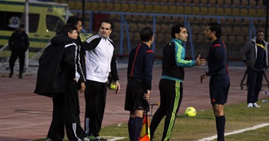 مدير الكرة فى المصرى يتهم حكم مباراة الإسماعيلى بـ"الظلم"