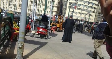 سيارات محملة بأجهزة كشف المعادن تصل التحرير تمهيدًا لإدخالها "مترو السادات"
