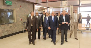 وزير الطيران المدنى ومحافظ جنوب سيناء يتفقدان مطار شرم الشيخ الدولى