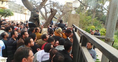 اشتباكات بين أمن محكمة شمال القاهرة والمتقدمين بأوراق ترشحهم للبرلمان