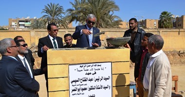 محافظ السويس يتفقد مسرح التربية والتعليم