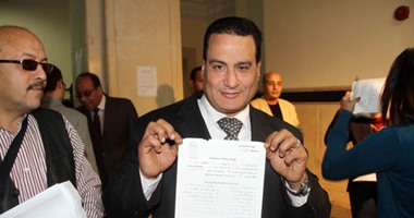 توافد راغبى الترشح للبرلمان على محكمة جنوب القاهرة لتقديم أورواقهم