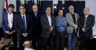 بدء اجتماع التيار الديمقراطى لحسم موقفه من الانتخابات بحضور حمدين صباحى