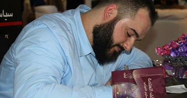 اللبنانى سليم اللوزى: "الإقبال على معرض الكتاب يؤكد أن مصر أم الدنيا"