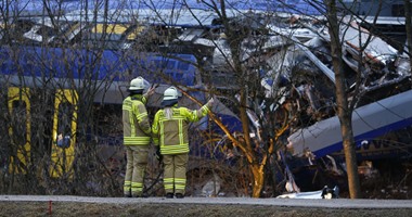 مصرع و إصابة 8 أشخاص فى اصطدام قطار وشاحنة بألمانيا