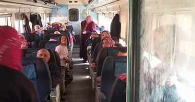 صحافة المواطن: بالصور.. تعطل ركاب قطار أسوان 10 ساعات بسبب حادث "بنى سويف"