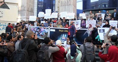 نشطاء ينظمون وقفة صامتة داخل نقابة الصحفيين للتضامن مع مركز "النديم"