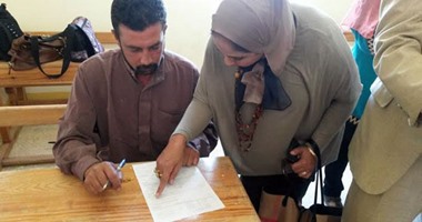 2500 مواطن يؤدون امتحانات محو الأمية بالسويس
