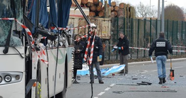 بالصور.. مقتل 6 أطفال فى حادث تحطم حافلة مدرسية فى مدينة ساحلية فرنسية