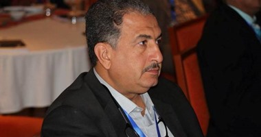 أستاذ طب بيطرى بجامعة القاهرة يناشد الحكومة التدخل لإنقاذ صناعة الدواجن