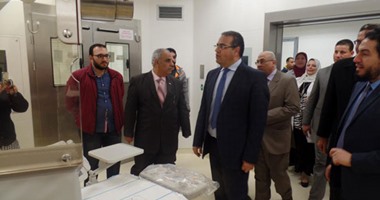 بالصور.. رئيس جامعة المنصورة يتفقد وحدة قسطرة القلب تمهيدا لافتتاحها