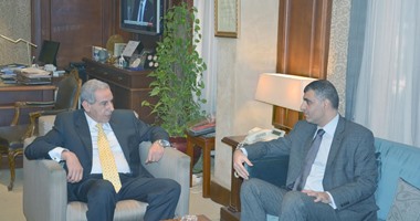 وزير الصناعة يزور العراق لتعزيز التعاون الصناعى والاستثمارى المشترك