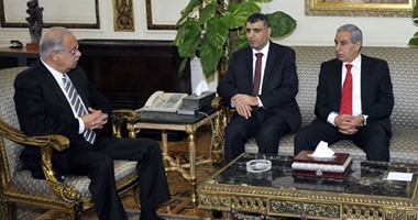 رئيس الوزراء يدرس مع وزير الصناعة العراقى سبل التعاون المشترك بين البلدين