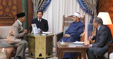 الجامعة الإسلامية بإندونيسيا تمنح شيخ الأزهر الدكتوراه الفخرية
