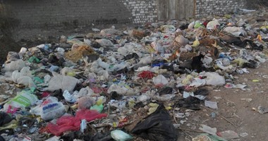 صحافة المواطن: بالصور.. تراكم القمامة بمدخل الحدادين فى طنطا