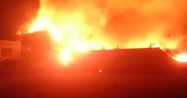 استمرار حريق مصنع الغزل بفوه والحماية المدنية تحاول السيطرة على النيران