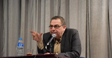 الكاتب أحمد خالد توفيق: تأثرت بالأدب الروسى الساخر وأتضامن مع مطالب الأطباء
