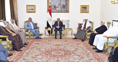 الرئيس السيسى يستقبل رؤساء تحرير الصحف الكويتية بـ"الاتحادية"