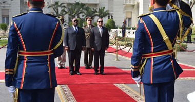 بالصور.. الرئيس السيسى يستقبل نظيره الجابونى ويستعرضان حرس الشرف