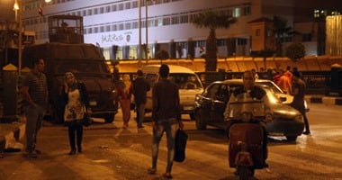 الشرطة تقنع متظاهرى الدرب الأحمر بفتح طريق مديرية أمن القاهرة