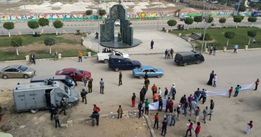 صحافة المواطن.. بالصور : أهالى منطقة الاستاد بطنطا ينظمون وقفة احتجاجية لوقف بناء أبراج سكنية