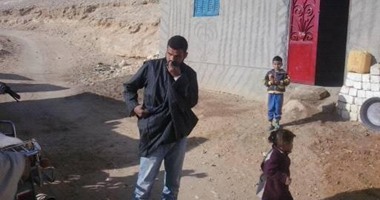 بالصور..مأساة ألف مواطن بعزبة "العرب" فى بنى سويف يعيشون بلا كهرباء ومياه