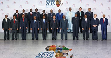 صورة جماعية للسيسى مع رؤساء الدول والحكومات المشاركة بمنتدى أفريقيا 2016