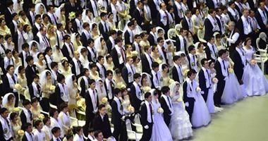 بالصور..حفل زواج جماعى لمشاركين من 62 دولة فى كوريا الجنوبية