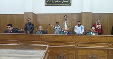 تأجيل محاكمة 35 من أعضاء تنظيم على اتصال بـ"داعش" الإرهابى لـ26 يونيه