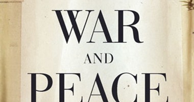"الحرب والسلام" و"وليمة متنقلة" روايات تتحدى الزمن وتحقق الأعلى مبيعًا