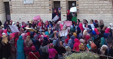 صحافة المواطن: بالصور.. استمرار احتجاج طلاب "الفنى الصحى" فى المنصورة