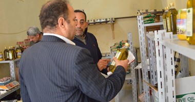 بالصور.. رئيس مركز مطوبس يتفقد منافذ بيع المنتجات الغذائية المدعمة بكفر الشيخ
