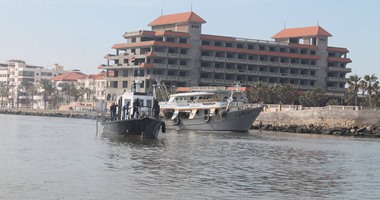 الإنقاذ البحرى: شحوط مركب صيد على متنه 9 أشخاص بالقرب من شواطئ غارب