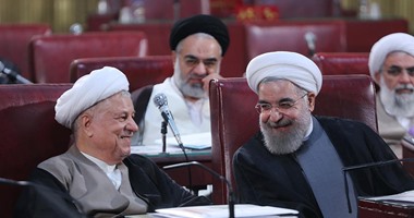 صحيفة: فوز روحانى ورفسنجانى بمقاعد مجلس الخبراء منح الإيرانيين بارقة أمل