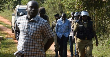 بالصور.. الشرطة الأوغندية تحتجز مرشح المعارضة فى الانتخابات الرئاسية