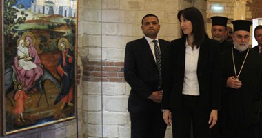 بالصور.. وزيرة السياحة اليونانية تزور دير مار جرجس بمجمع الأديان