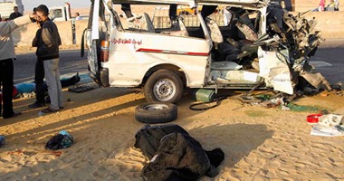إصابة 10 فى حادث تصادم سيارتين بطريق القاهرة - الفيوم