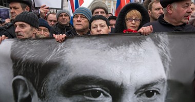 بالصور..سكان موسكو يحيون الذكرى الأولى لاغتيال زعيم المعارضة الروسية