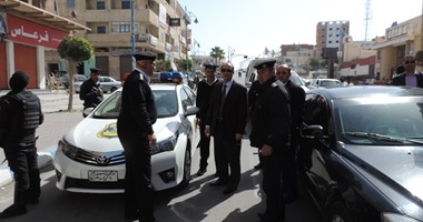 "مرور منيا القمح" يضبط سيارتين بدون أوراق مهربتين من ليبيا بالشرقية
