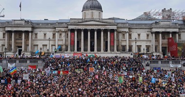 الآلاف يتظاهرون فى لندن دفاعا عن خدمة الصحة الوطنية