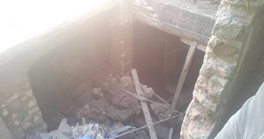 مباحث الفيوم تضبط نجارا ينقب عن الآثار داخل منزله بمدينة سنورس 