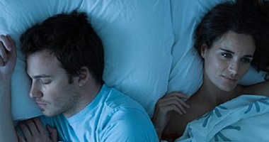 من هنا تبدأ المشاكل .. 5 طرق لنوم أفضل بجوار "شريك حياتك"