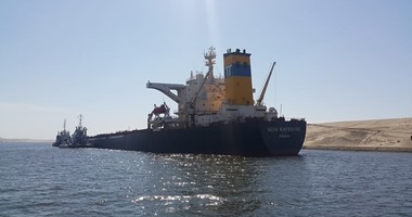 سفينة عالقة محملة بالأسمدة تهدد الساحل البلغارى