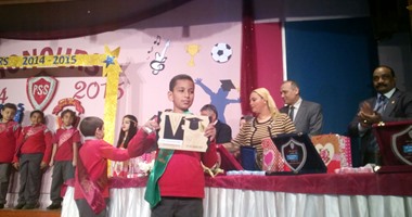 بالصور..مدارس "بورسعيد القومية" تكرم الأوائل والمدرسين والعمال المثاليين
