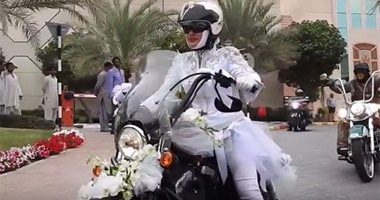 بالفيديو.. فى تقليد جديد بدول الخليج..  زفاف عروسين بالدراجات النارية
