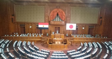 بالفيديو..توافد اعضاء البرلمان اليابانى على مقر "الدايت" للاستماع لكلمة السيسى