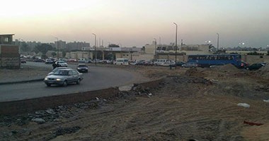 قارئة تشكو تكسير طرق حى السفارات والمنطقة الحرة بمدينة نصر دون إصلاحها